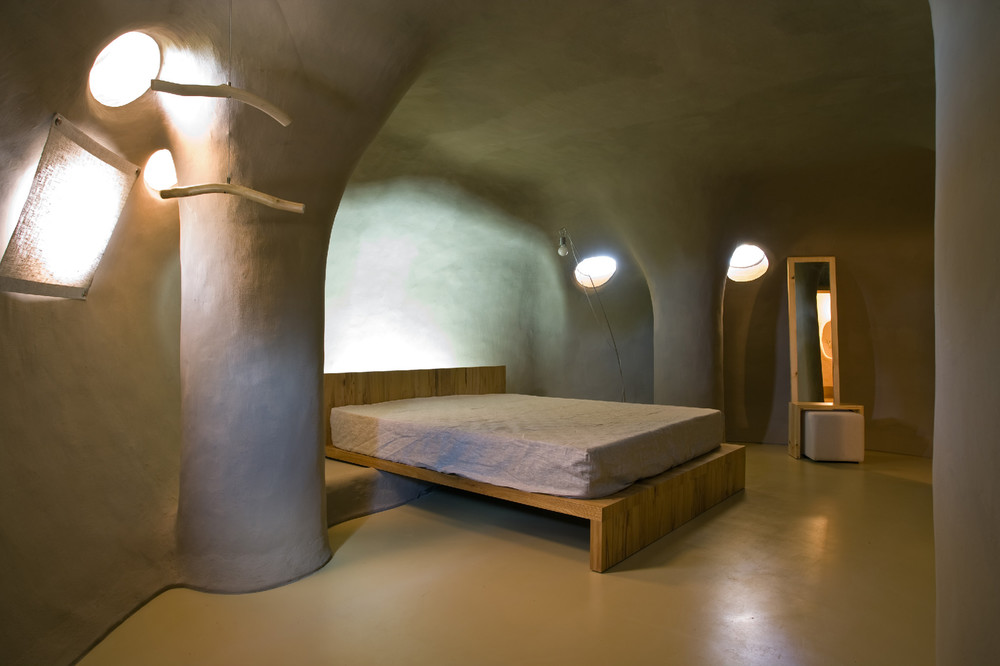 Design a friend house sales